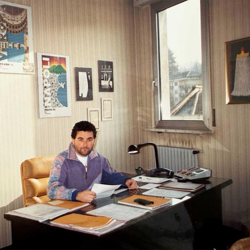 Andrea nel suo Ufficio